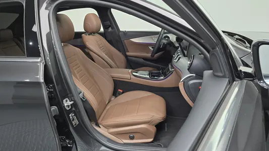 Mercedes-Benz E-Class W213 E250 2021 26