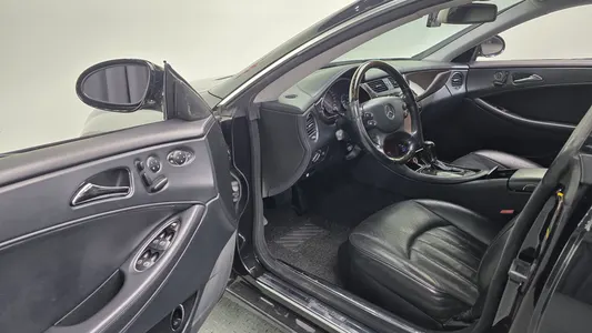 Mercedes-Benz CLS-Class W219 CLS350 2006 12