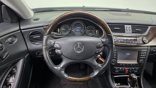Mercedes-Benz CLS-Class W219 CLS350 2006 15