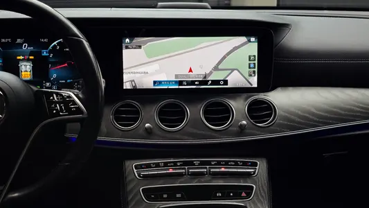 Mercedes-Benz E-Class W213 E350 4MATIC 2022 14