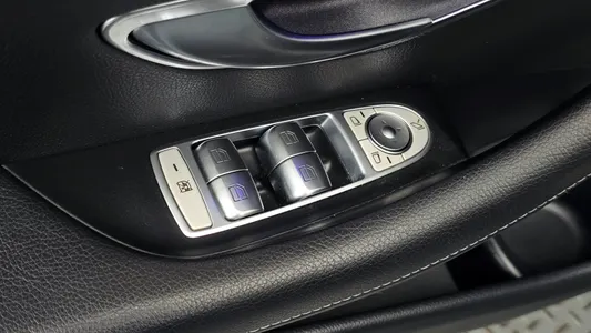 Mercedes-Benz E-Class W213 E350 4MATIC 2022 15
