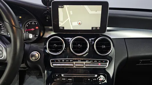 Mercedes-Benz C-Class W205 C200 2017 13