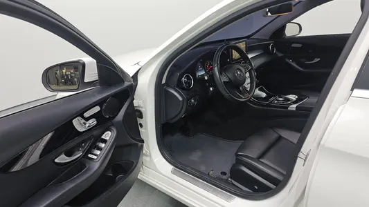 Mercedes-Benz C-Class W205 C200 2017 10