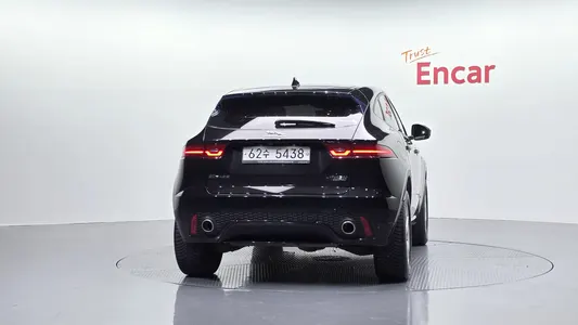 Jaguar E-PACE P250 R- SE 2018 4