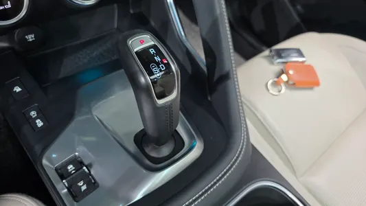 Jaguar E-PACE P250 R- SE 2018 9