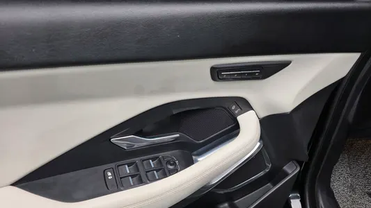 Jaguar E-PACE P250 R- SE 2018 20