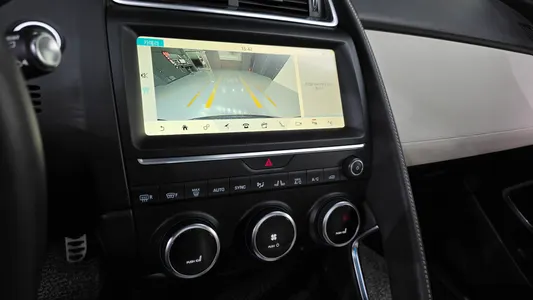Jaguar E-PACE P250 R- SE 2018 17