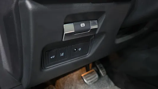 Jaguar E-PACE P250 R- SE 2018 18