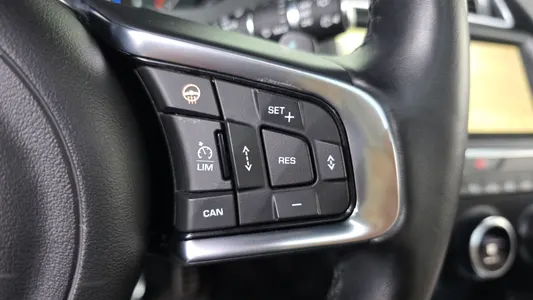 Jaguar E-PACE P250 R- SE 2018 19