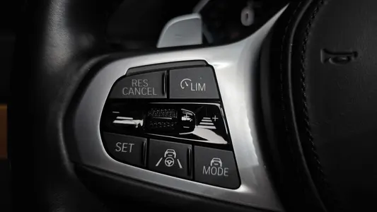 BMW 3 Series (G20) 320i M 2022 18