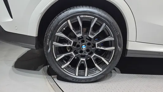 BMW X6 (G06) xDrive40i M 2025 5