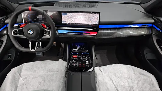 BMW M5 (G90) M5 2026 7