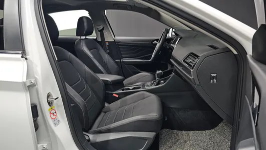 Volkswagen 7 1.5 TSI 2022 26