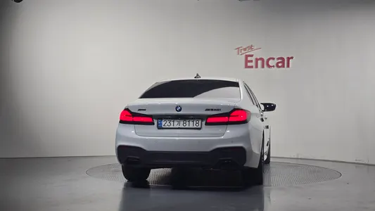 BMW 5 Series (G30) 540i xDrive M 2018 4