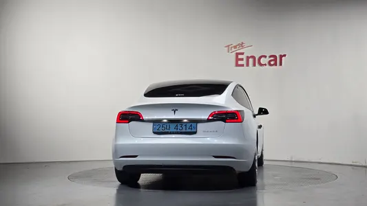 Tesla 3 AWD 2021 4