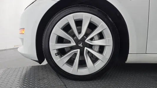 Tesla 3 AWD 2021 5
