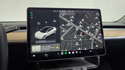 Tesla 3 AWD 2021 12