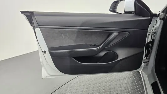 Tesla 3 AWD 2021 25