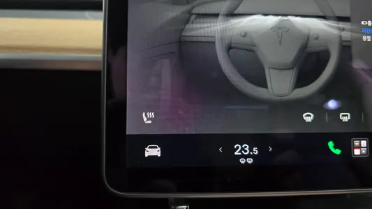 Tesla 3 AWD 2021 29