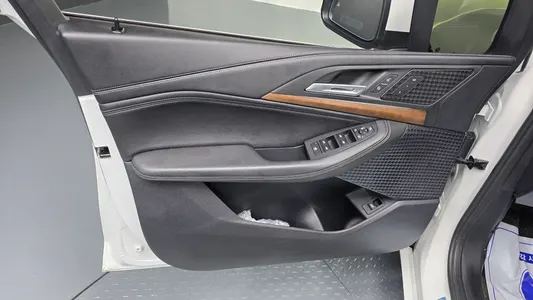 BMW 2 Series Tourer (U06) 218d 2022 24