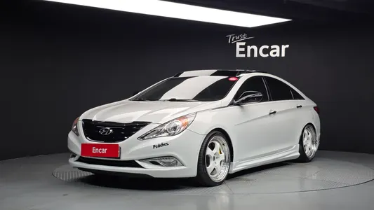 Hyundai YF LPI () 2010