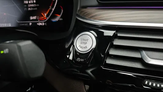 BMW 5 Series (G30) 530i M 2020 29