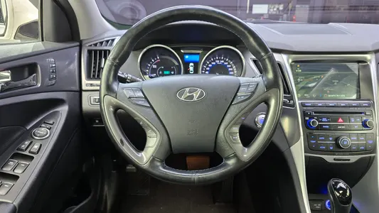 Hyundai 쏘나타 하이브리드 2.0 2013 13