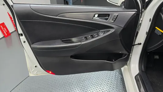 Hyundai 쏘나타 하이브리드 2.0 2013 24