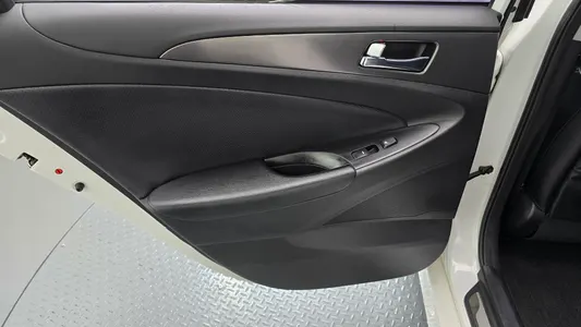 Hyundai 쏘나타 하이브리드 2.0 2013 25