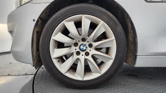 BMW 5 Series (F10) 528i xDrive 2013 5
