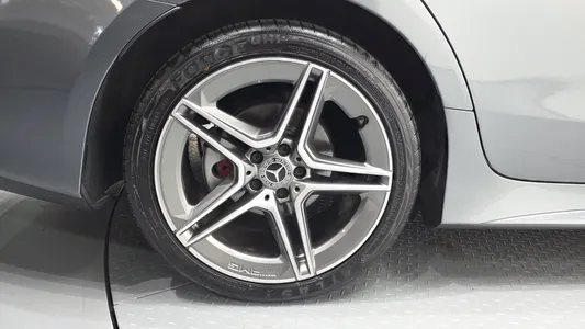 Mercedes-Benz CLS-Class C257 CLS300d AMG Line 2019 4