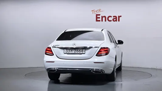 Mercedes-Benz E-Class W213 E220d 2017 4