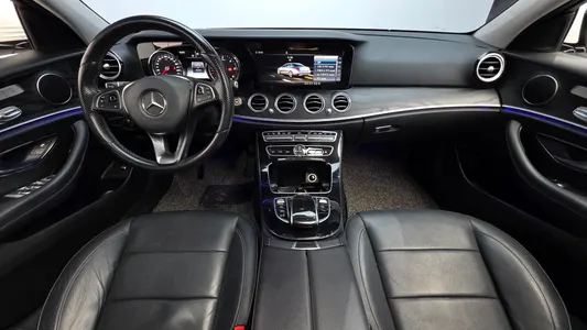 Mercedes-Benz E-Class W213 E220d 2017 7