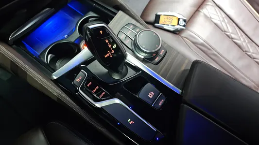 BMW 5 Series (G30) 520i M 2020 9