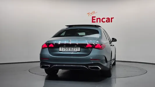 Mercedes-Benz E-Class W214 E300 4MATIC AMG Line 2025 4