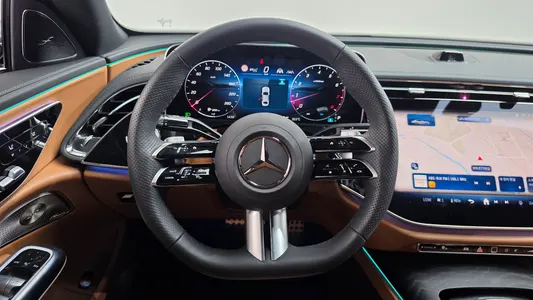 Mercedes-Benz E-Class W214 E300 4MATIC AMG Line 2025 13