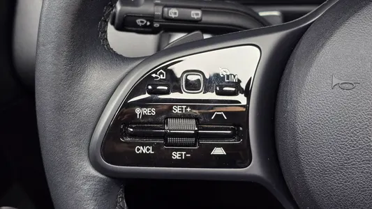Mercedes-Benz GLB-Class X247 GLB200 d 2021 14