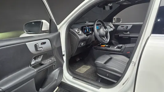 Mercedes-Benz GLB-Class X247 GLB200 d 2021 10