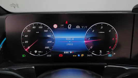 Mercedes-Benz GLB-Class X247 GLB200 d 2024 8