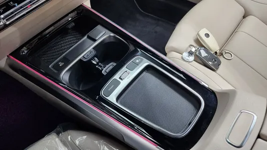 Mercedes-Benz GLB-Class X247 GLB200 d 2024 9