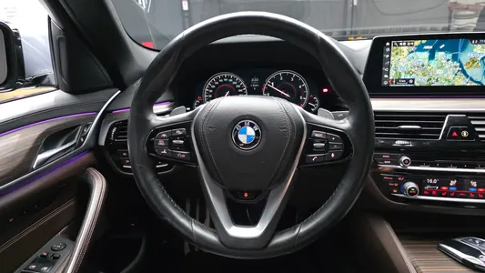 BMW 5 Series (G30) 520d xDrive M 2017 12