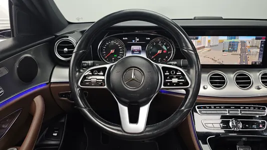 Mercedes-Benz E-Class W213 E300 2019 13