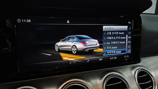 Mercedes-Benz E-Class W213 E300 2019 16