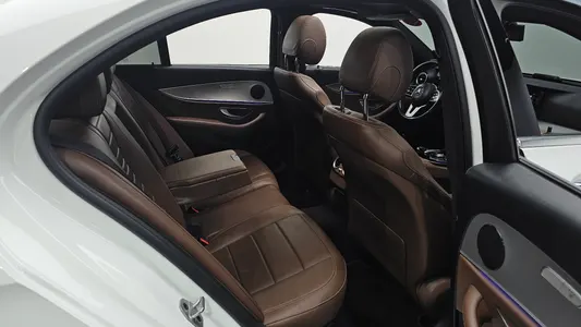 Mercedes-Benz E-Class W213 E300 2019 26
