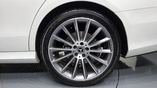 Mercedes-Benz E-Class W213 E350 4MATIC AMG Line 2022 22