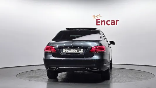 Mercedes-Benz E-Class W212 E400 4MATIC 2015 4