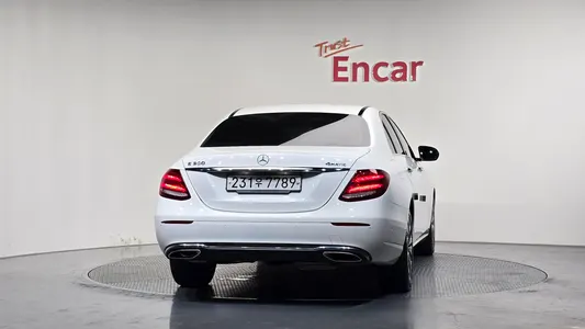 Mercedes-Benz E-Class W213 E300 2019 4