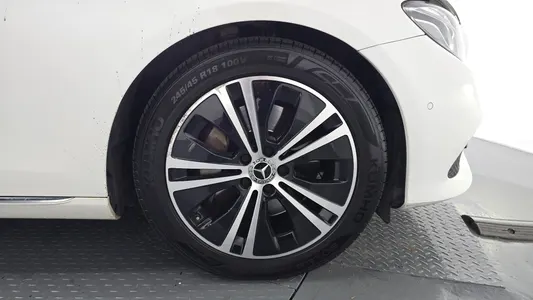 Mercedes-Benz E-Class W213 E300 2019 21