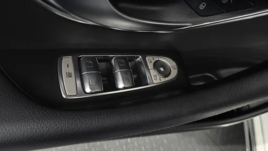 Mercedes-Benz E-Class W213 E300 2019 29