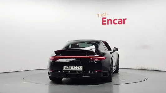 Porsche 911 4 GTS 2017 4
